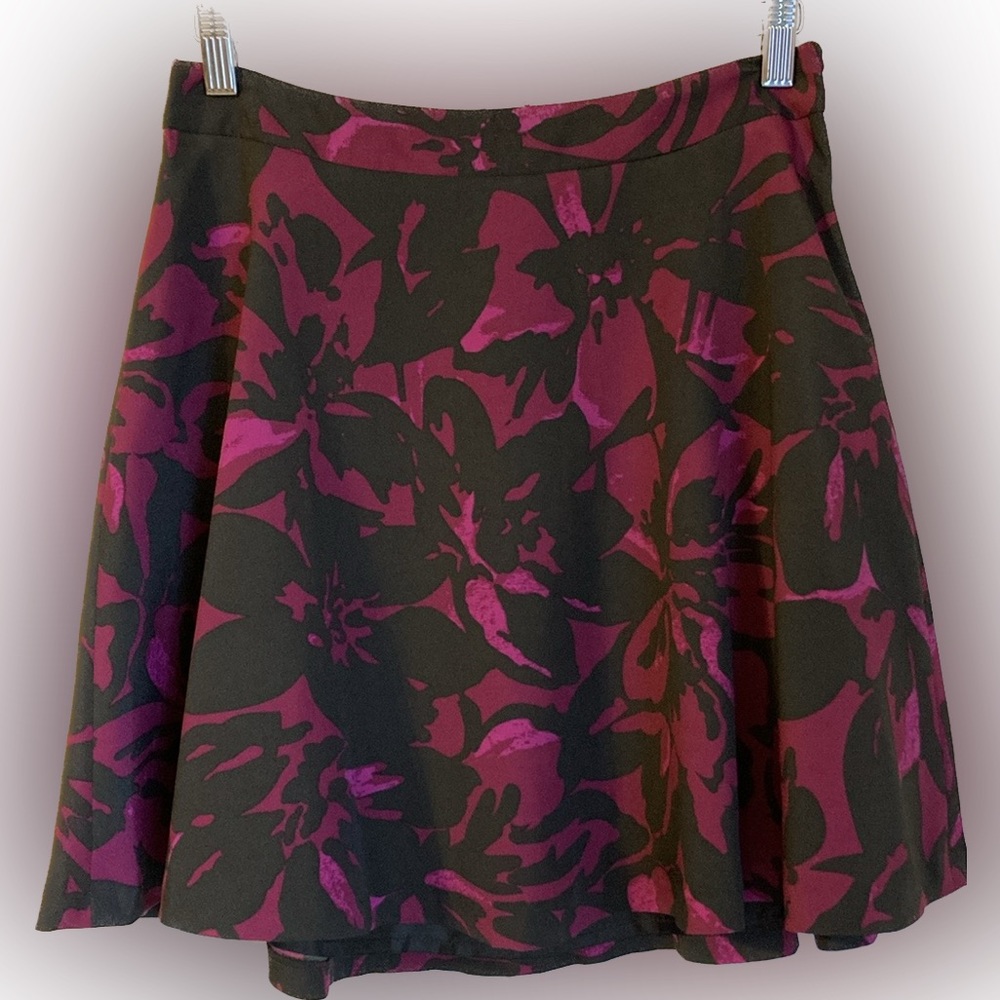 NWT The Limited Black and Pink Skirt Size 2